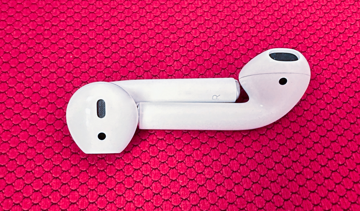 Что делать, если не работает левый или правый наушник AirPods