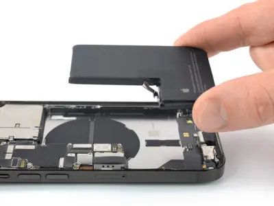 Замена аккумулятора на Apple iPhone 14 Pro