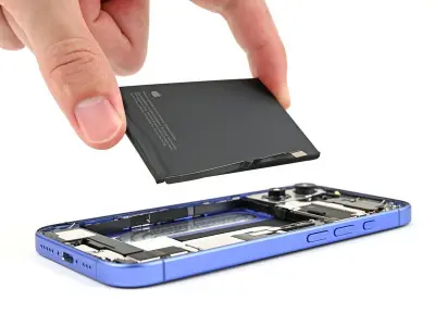 Замена аккумулятора на Apple iPhone 16