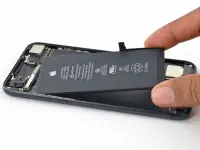 img Замена аккумулятора на iPhone 7